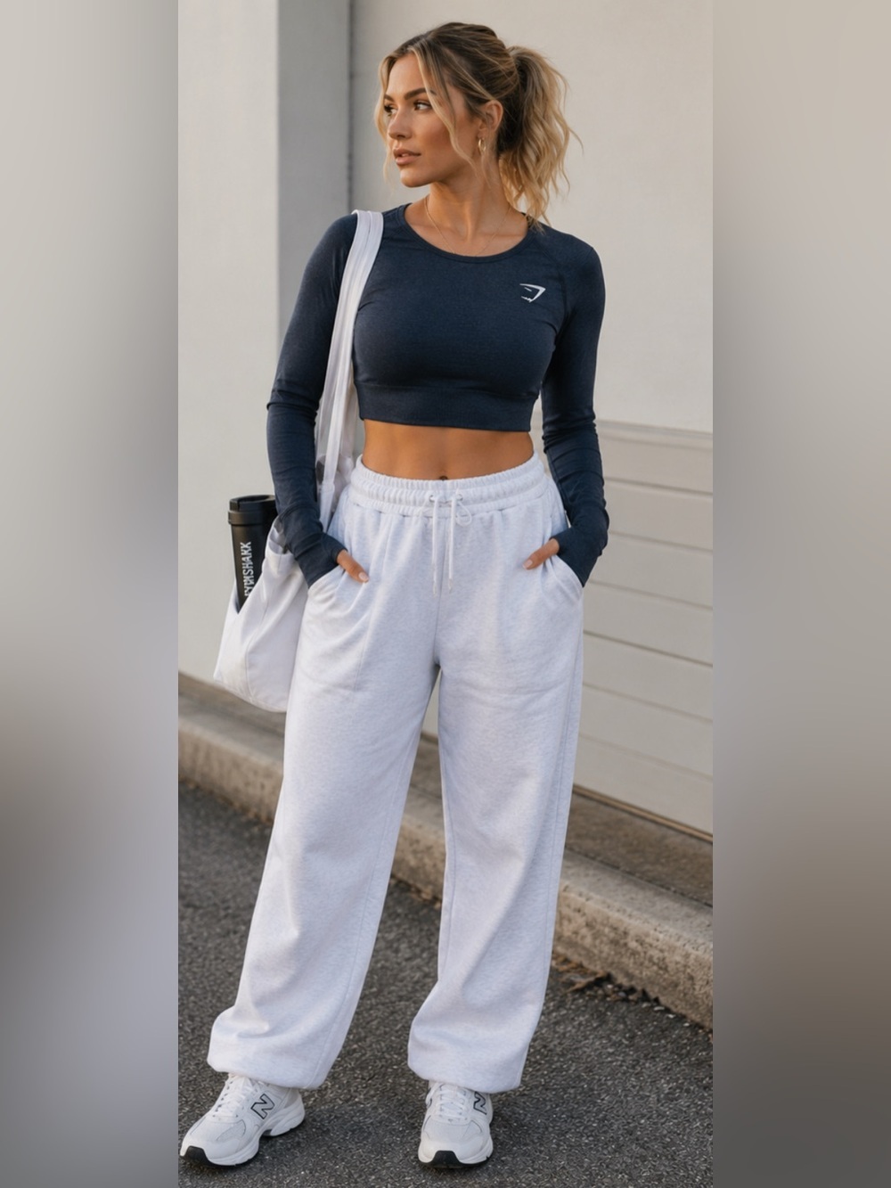 Gymshark Long Sleeve Seamless Crop Top | Dark Gray Medium Thumbholes Athlete - Picture 2 of 5